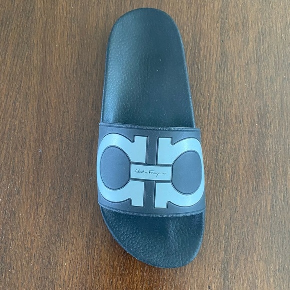 Salvatore Ferragamo New Black Groovy Slides Size 9 - Picture 11 of 12